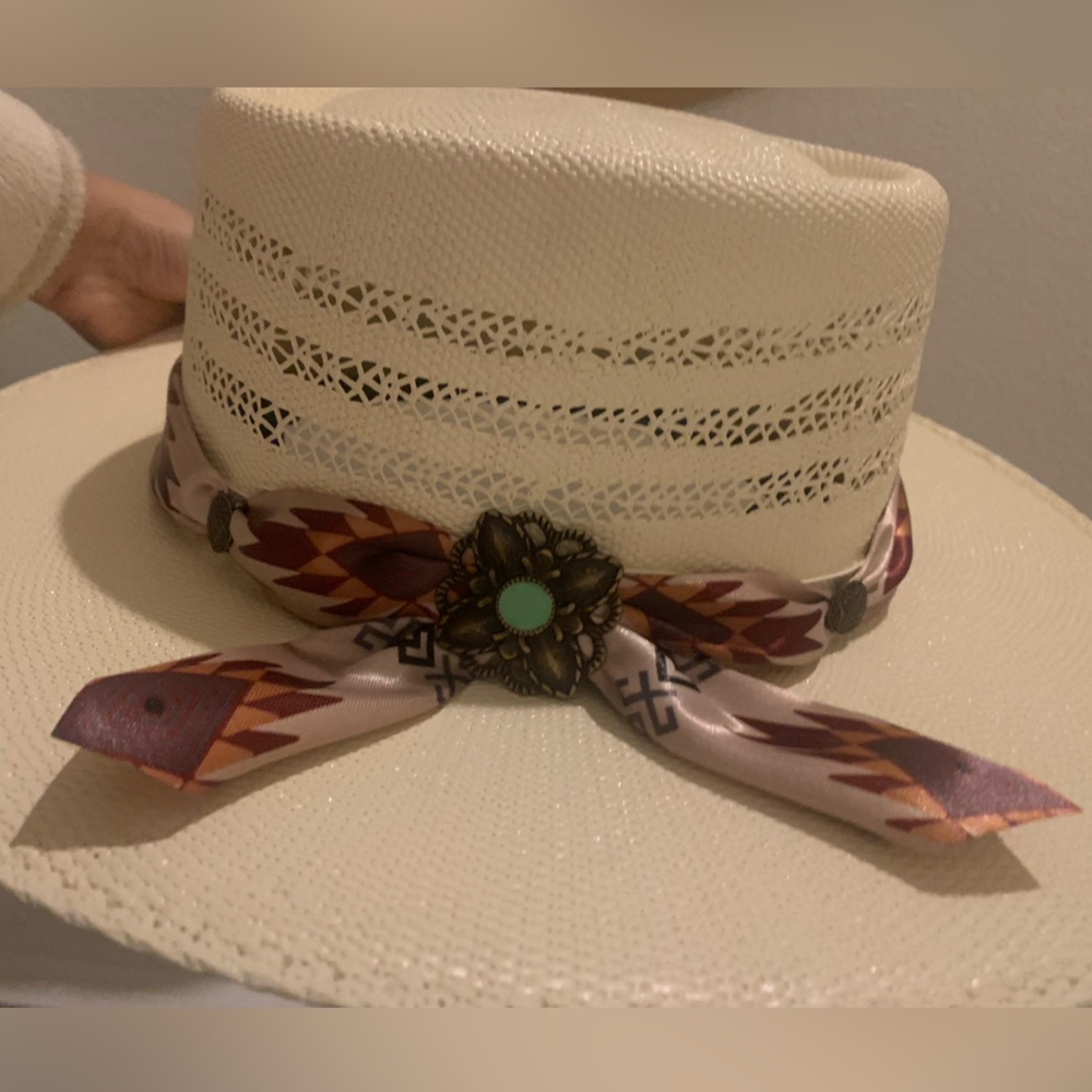 The cutest Cowgirl straw hat